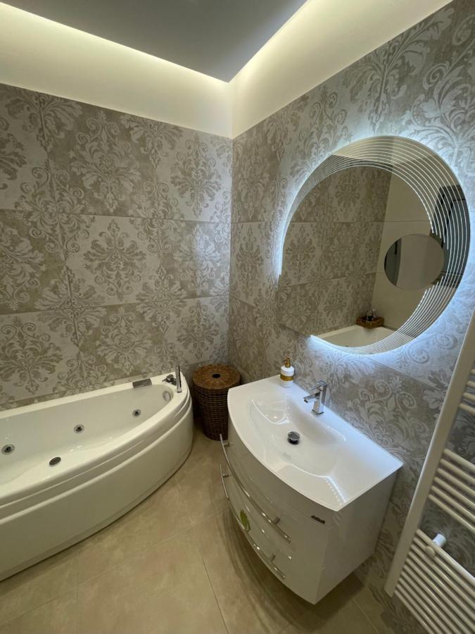 Agora Luxury Apartment 1 路特奇 外观 照片
